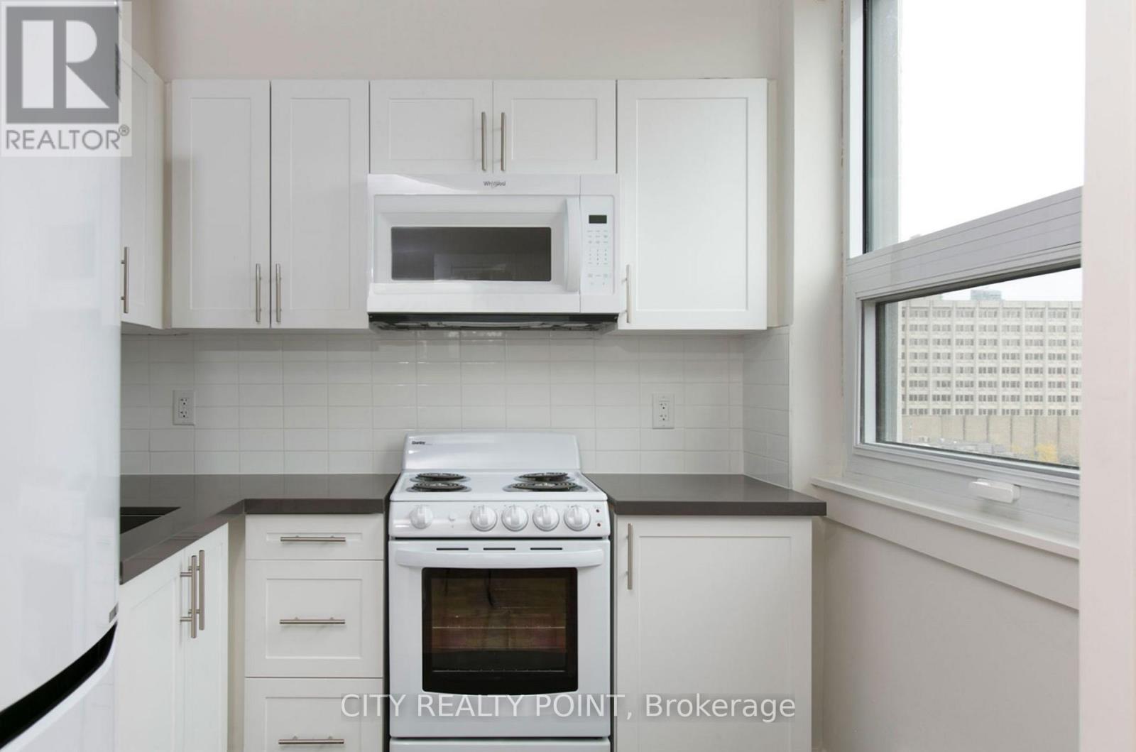402 - 485 Huron Street, Toronto, Ontario  M5R 2R5 - Photo 2 - C12435136