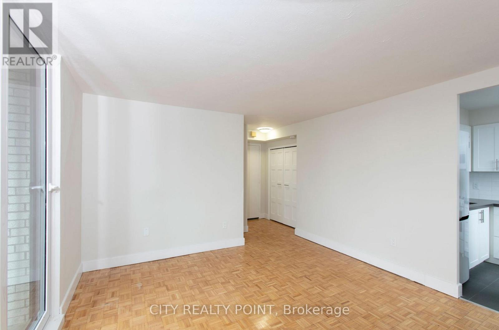 402 - 485 Huron Street, Toronto, Ontario  M5R 2R5 - Photo 5 - C12435136