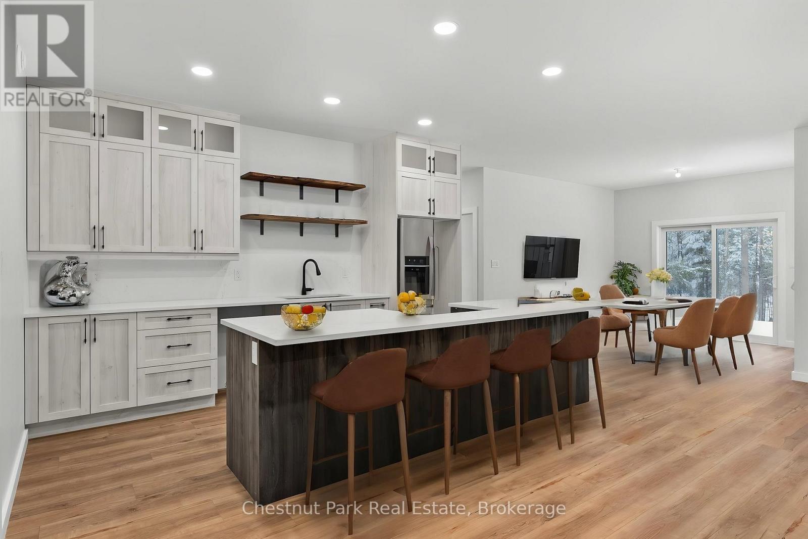 24 Aspen Lane, Nipissing, Ontario  P0H 1Z0 - Photo 2 - X12322627