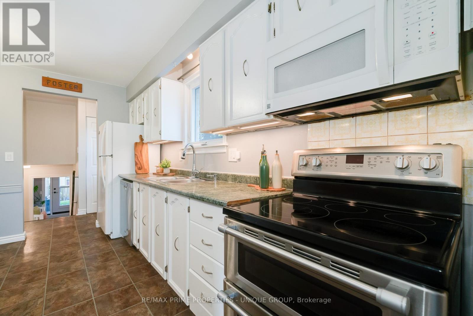 520 Muirfield Street, Oshawa, Ontario  L1H 8G4 - Photo 11 - E12435034