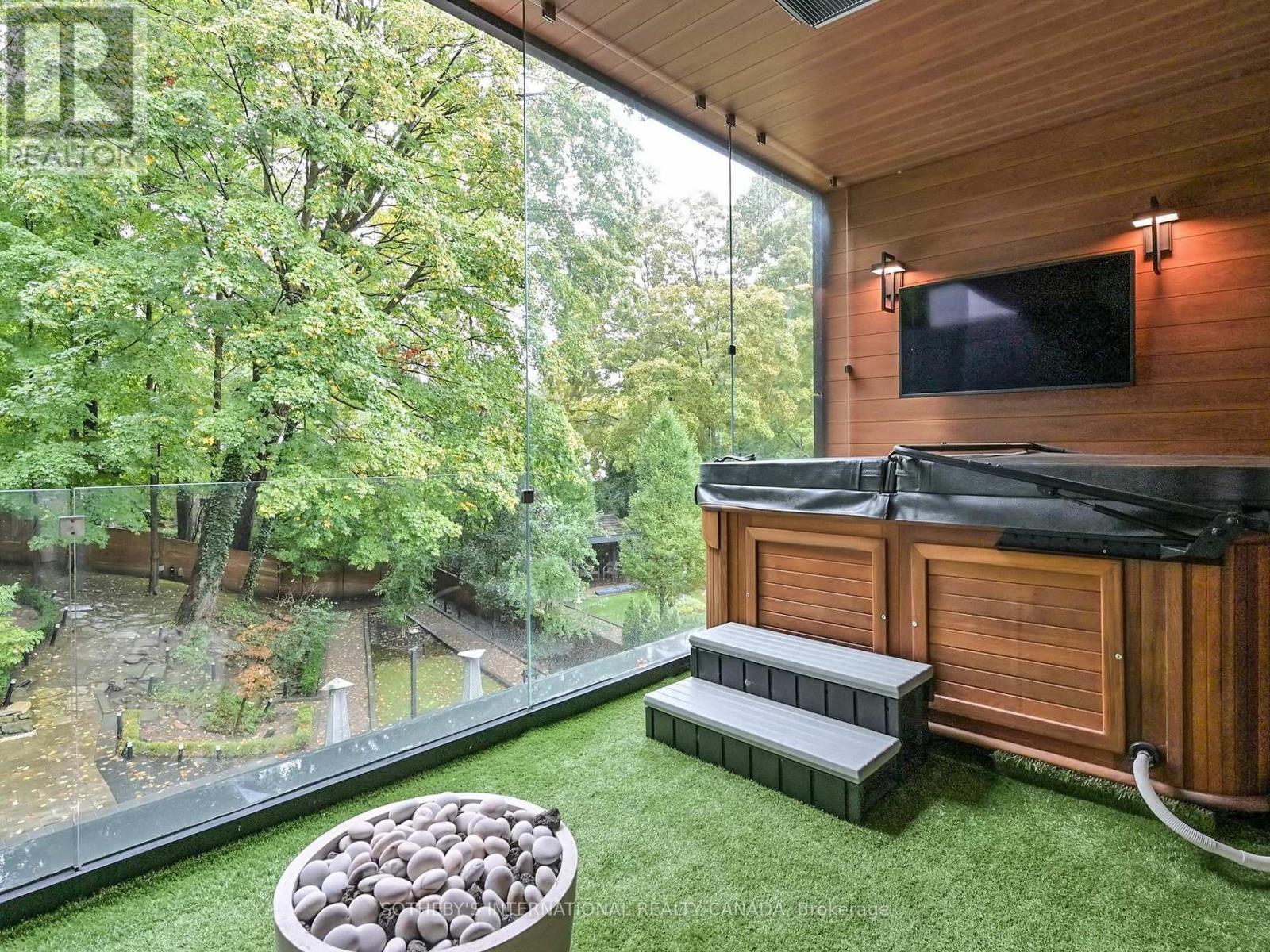 12 Winton Road, Toronto, Ontario  M4N 3E3 - Photo 35 - C12429674