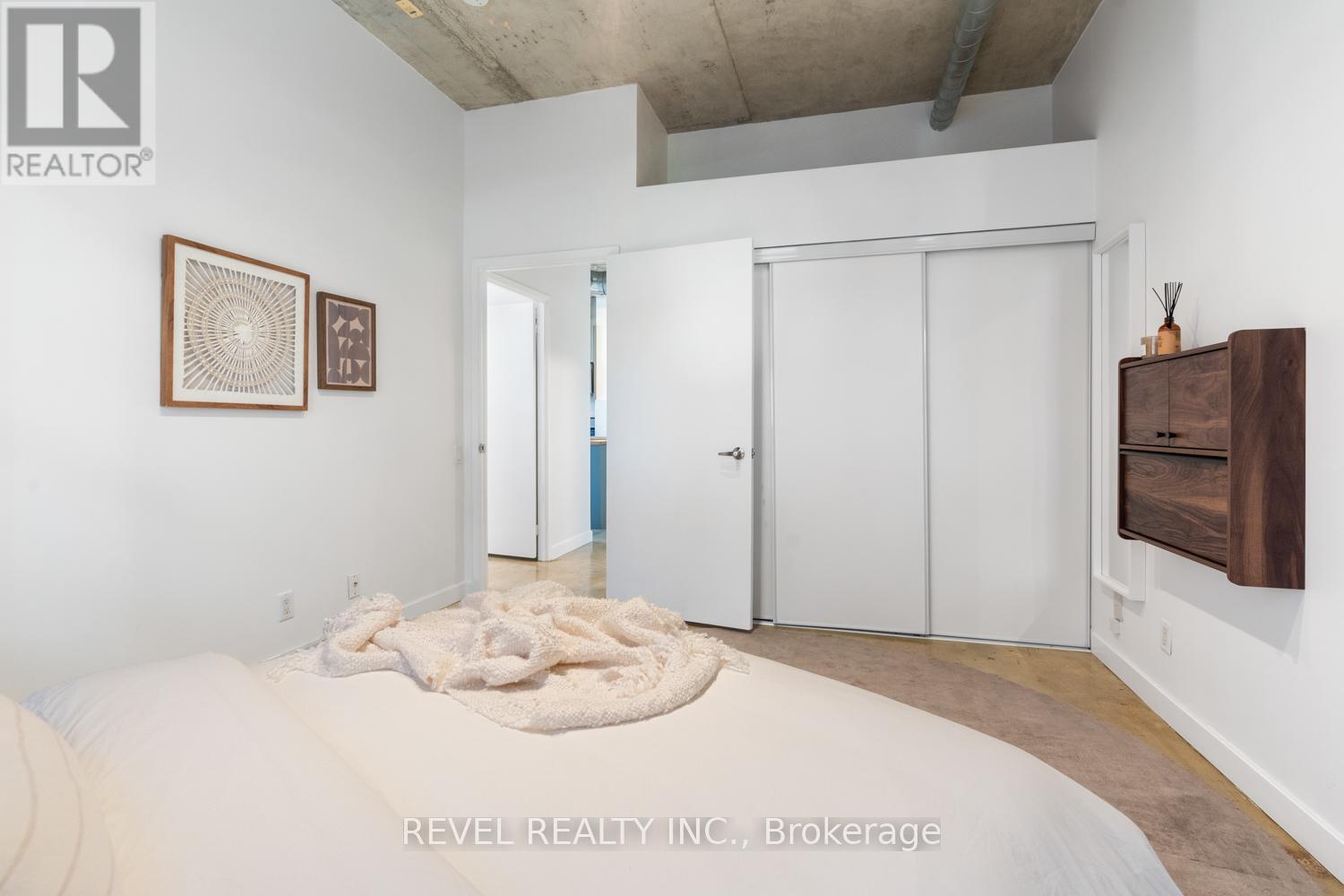 204 - 369 Sorauren Avenue, Toronto, Ontario  M6R 3C2 - Photo 16 - W12434917