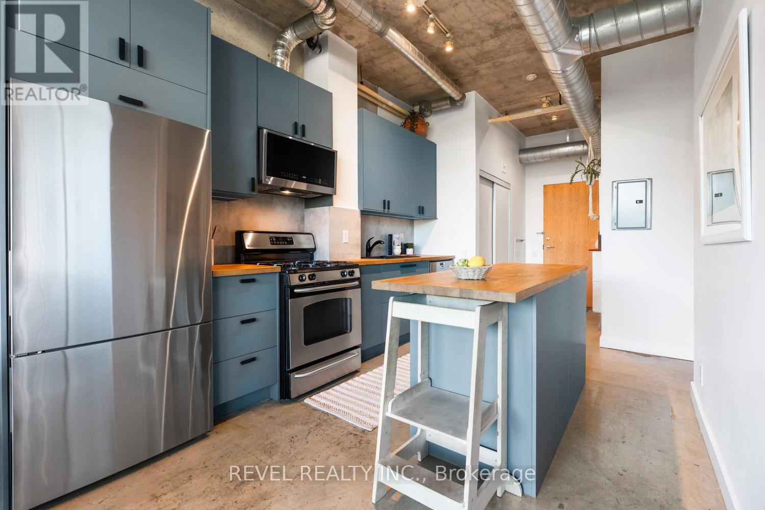 204 - 369 Sorauren Avenue, Toronto, Ontario  M6R 3C2 - Photo 7 - W12434917