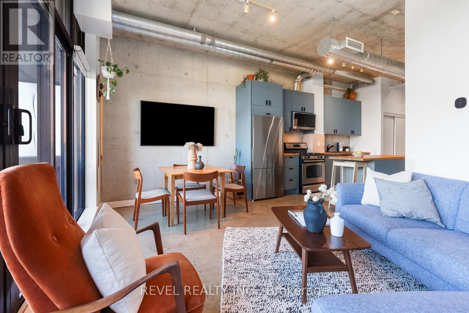 204 - 369 Sorauren Avenue, Toronto, Ontario  M6R 3C2 - Photo 9 - W12434917