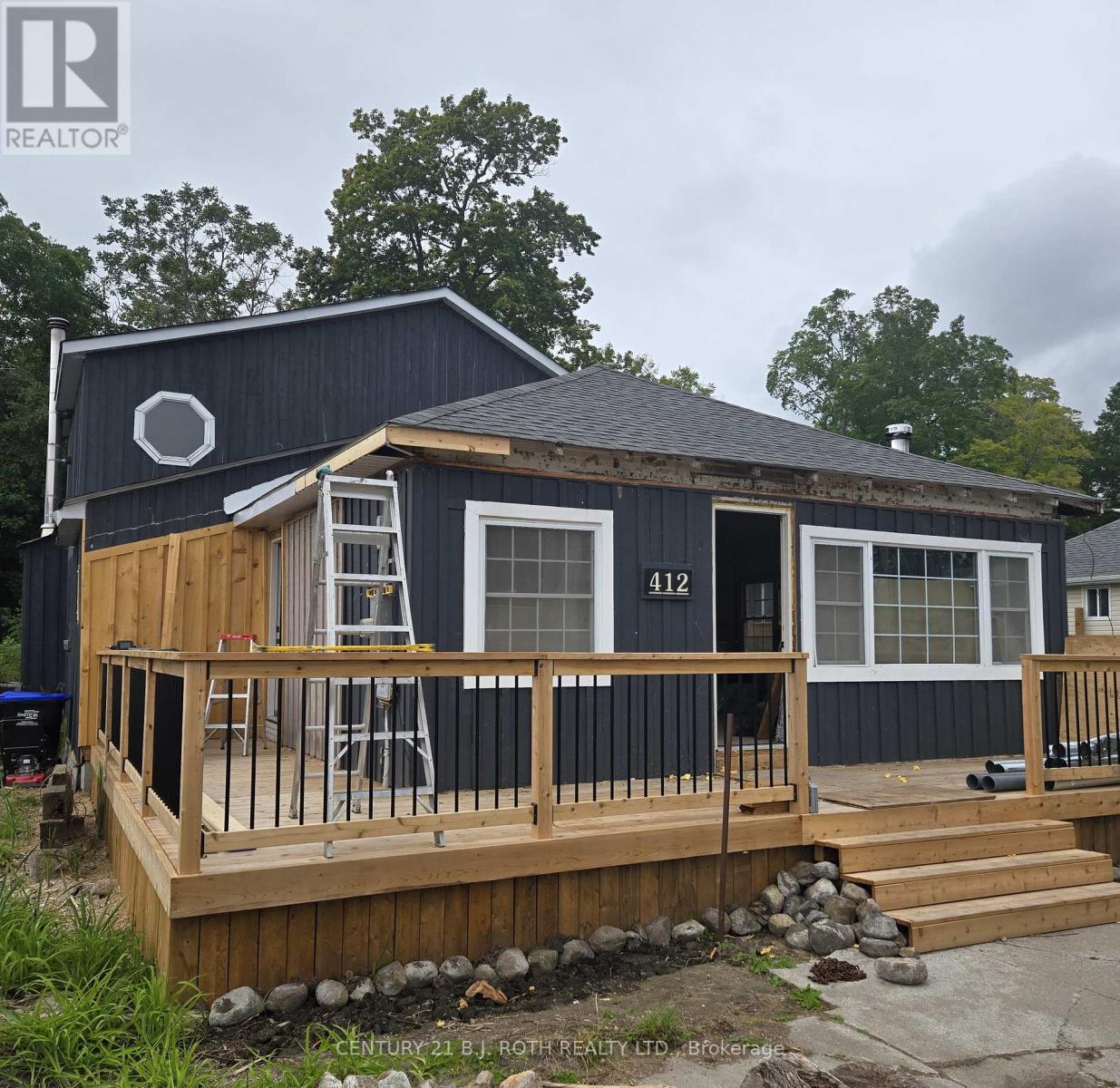 412 Limerick Crescent, Innisfil, Ontario  L0L 1K0 - Photo 3 - N12435072
