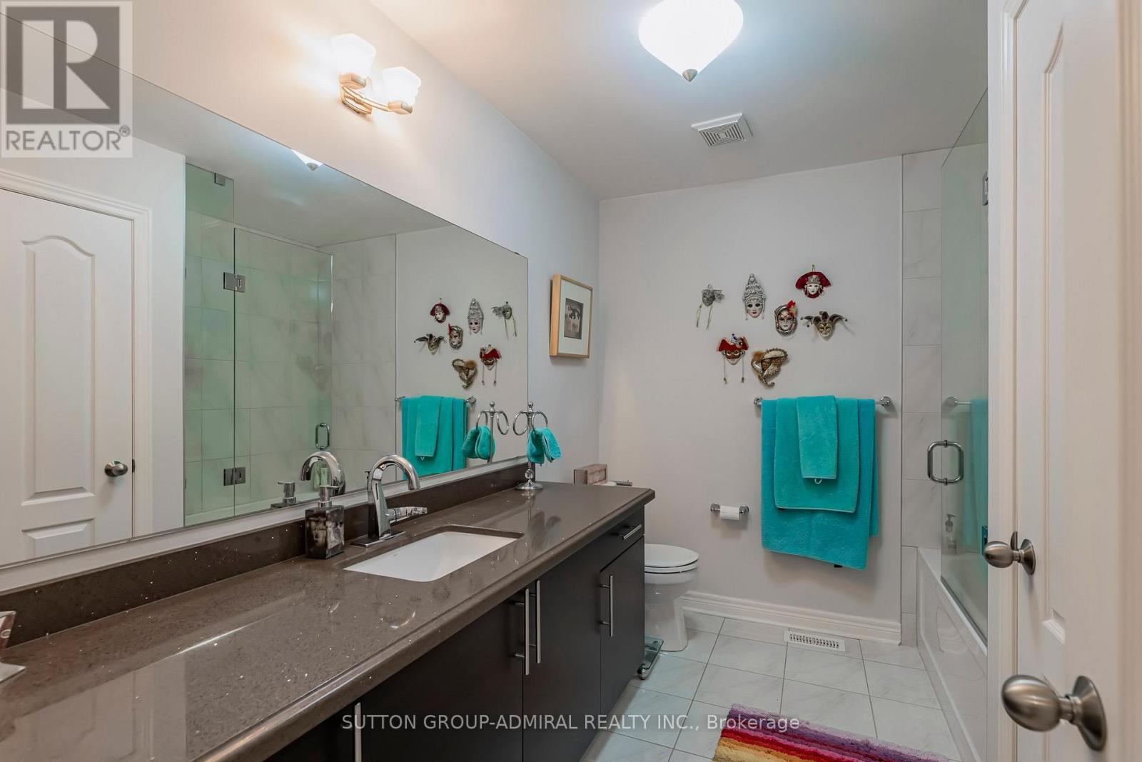 62 Waterton Way, Bradford West Gwillimbury, Ontario  L3Z 0R3 - Photo 34 - N12435089