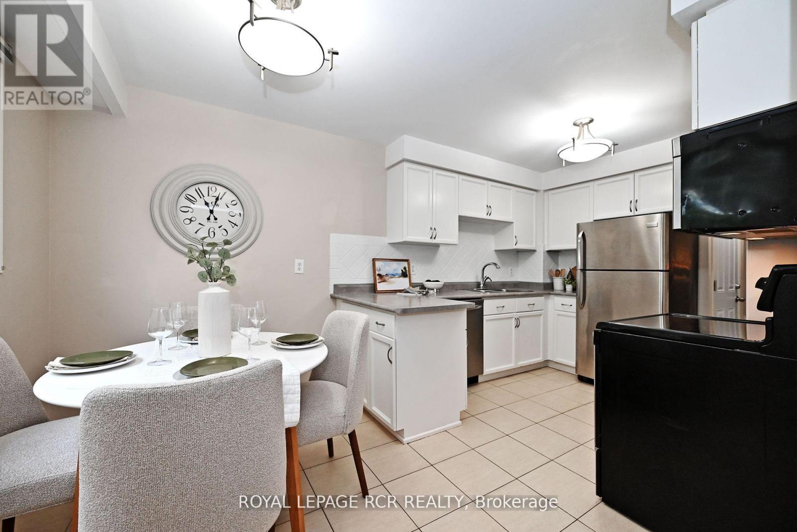 442 Britannia Avenue, Bradford West Gwillimbury, Ontario  L3Z 1A7 - Photo 14 - N12435111
