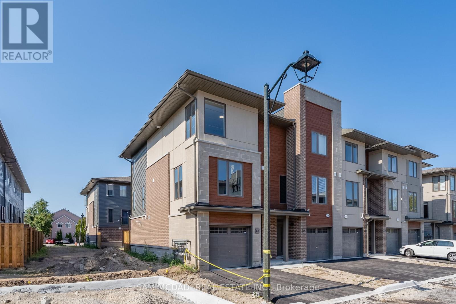 47 Winters Crescent, Collingwood, Ontario  L9Y 5H8 - Photo 2 - S12435027