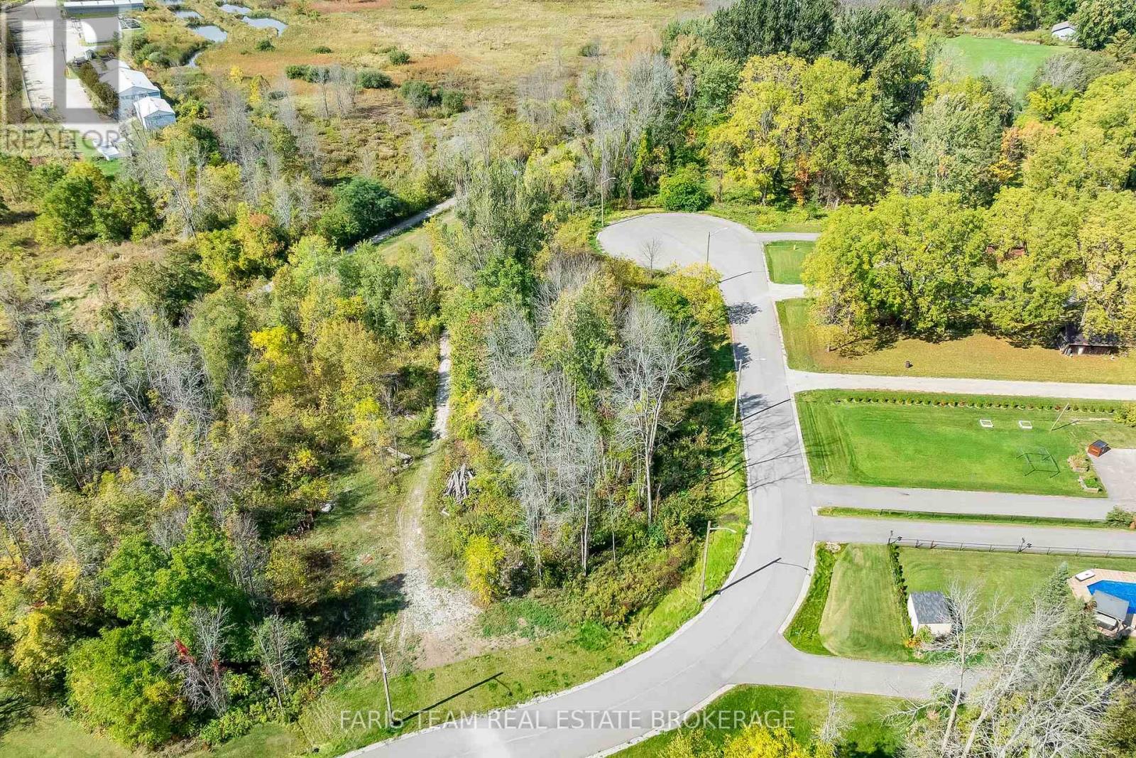7 Reinbird Street W, Severn, Ontario  L0K 1E0 - Photo 2 - S12435033