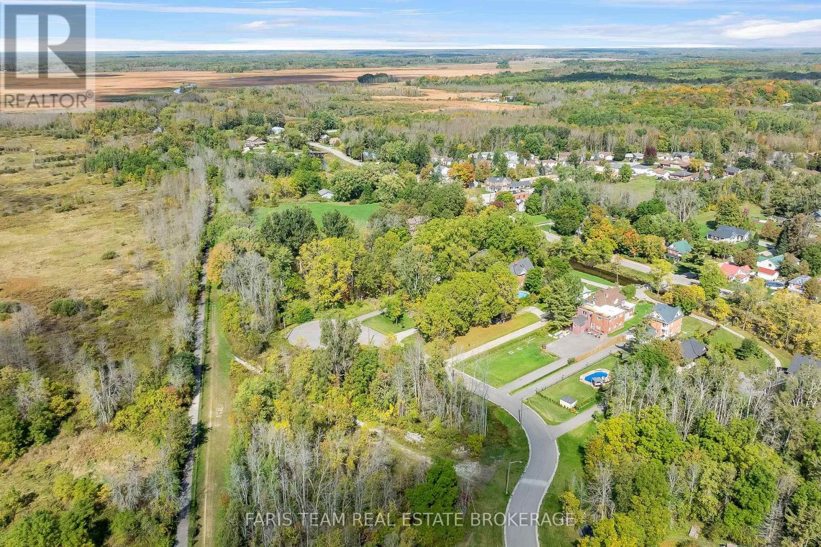 7 Reinbird Street W, Severn, Ontario  L0K 1E0 - Photo 5 - S12435033