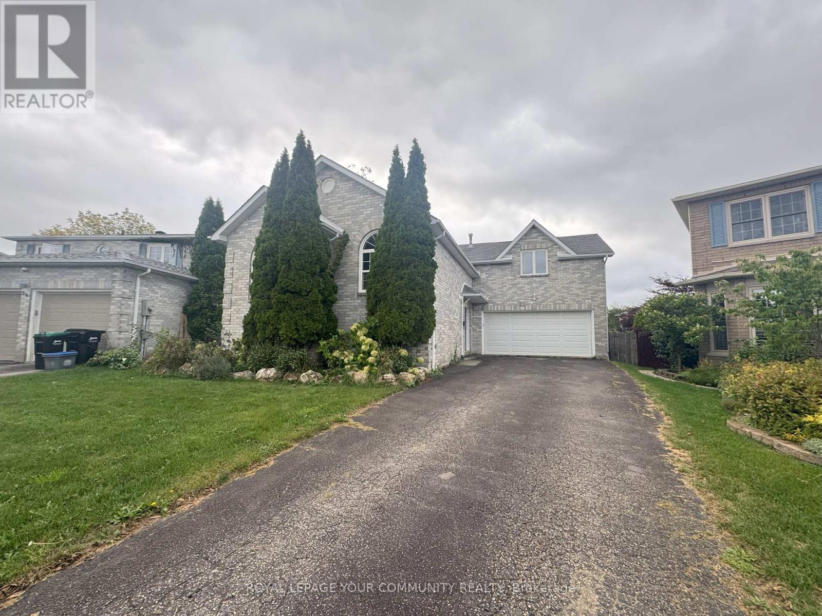 UPPER - 32 WARD DRIVE, Barrie, Ontario