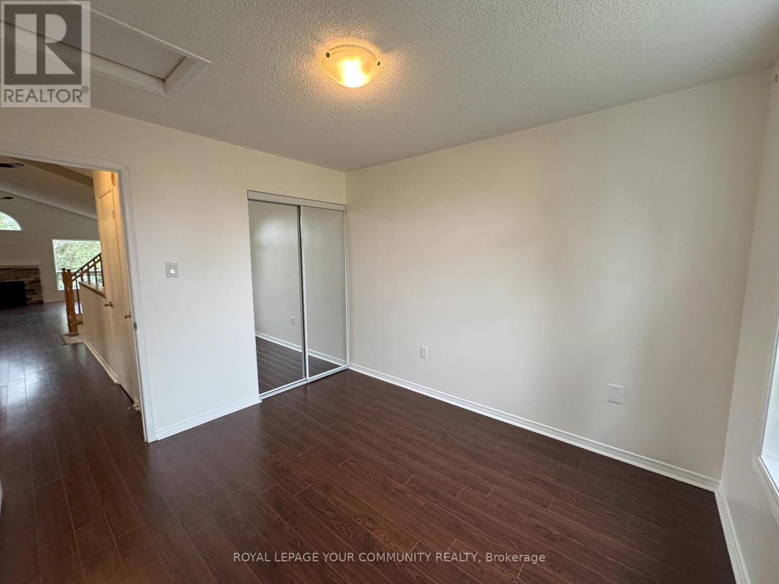Upper - 32 Ward Drive, Barrie, Ontario  L4N 7N9 - Photo 11 - S12435047