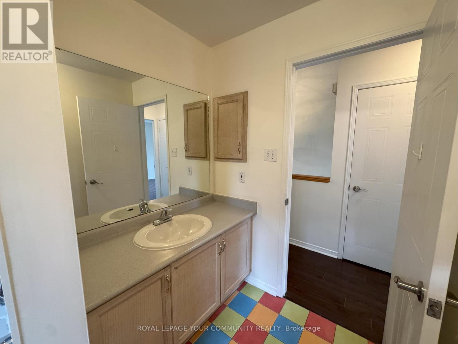 Upper - 32 Ward Drive, Barrie, Ontario  L4N 7N9 - Photo 16 - S12435047