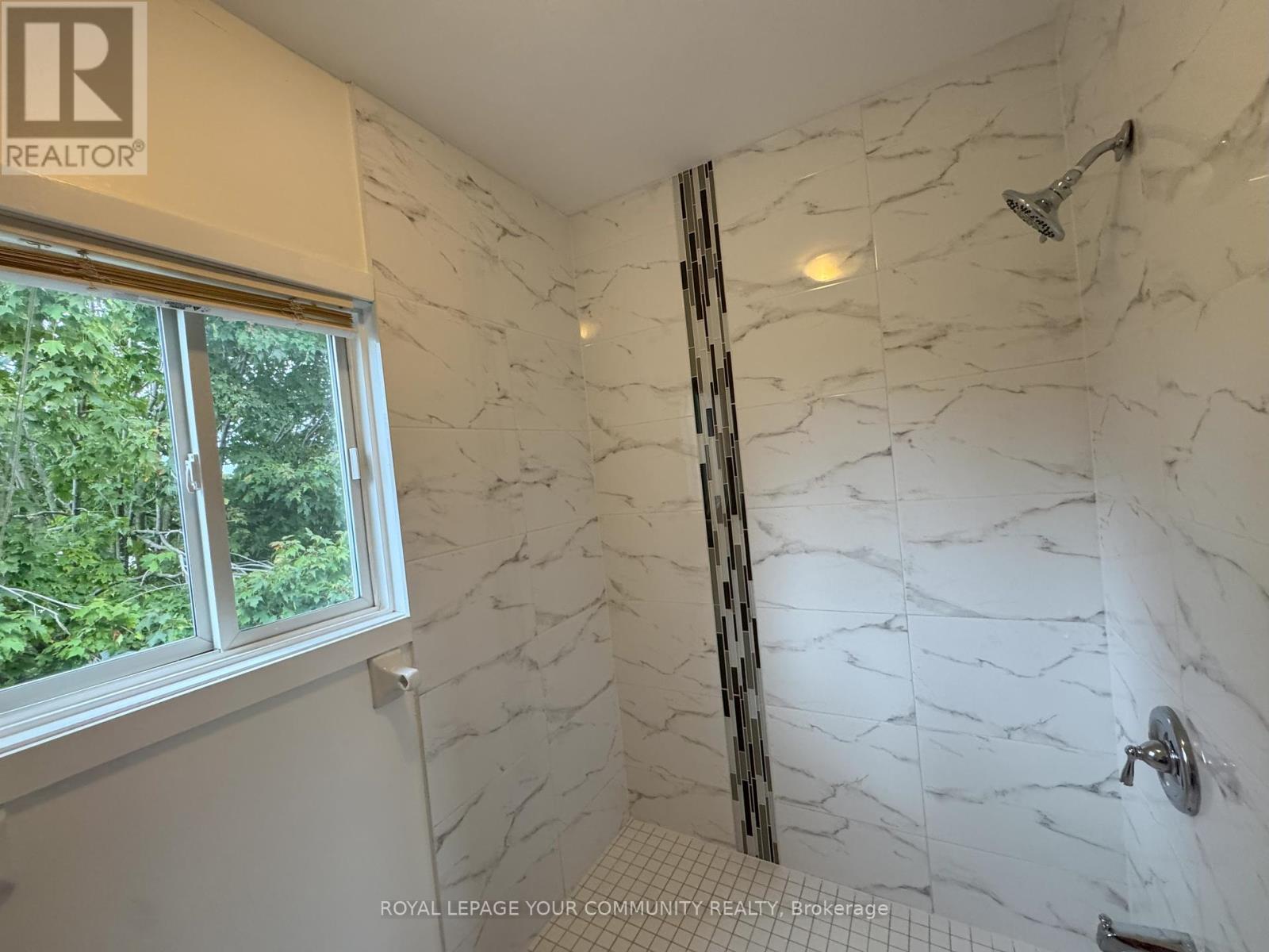 Upper - 32 Ward Drive, Barrie, Ontario  L4N 7N9 - Photo 22 - S12435047