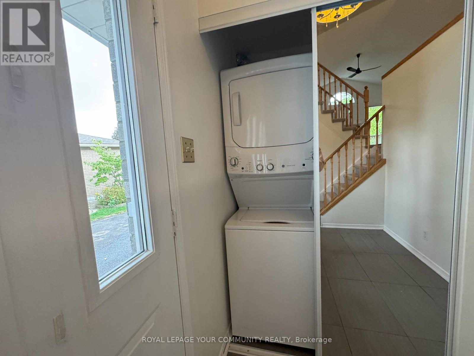 Upper - 32 Ward Drive, Barrie, Ontario  L4N 7N9 - Photo 24 - S12435047