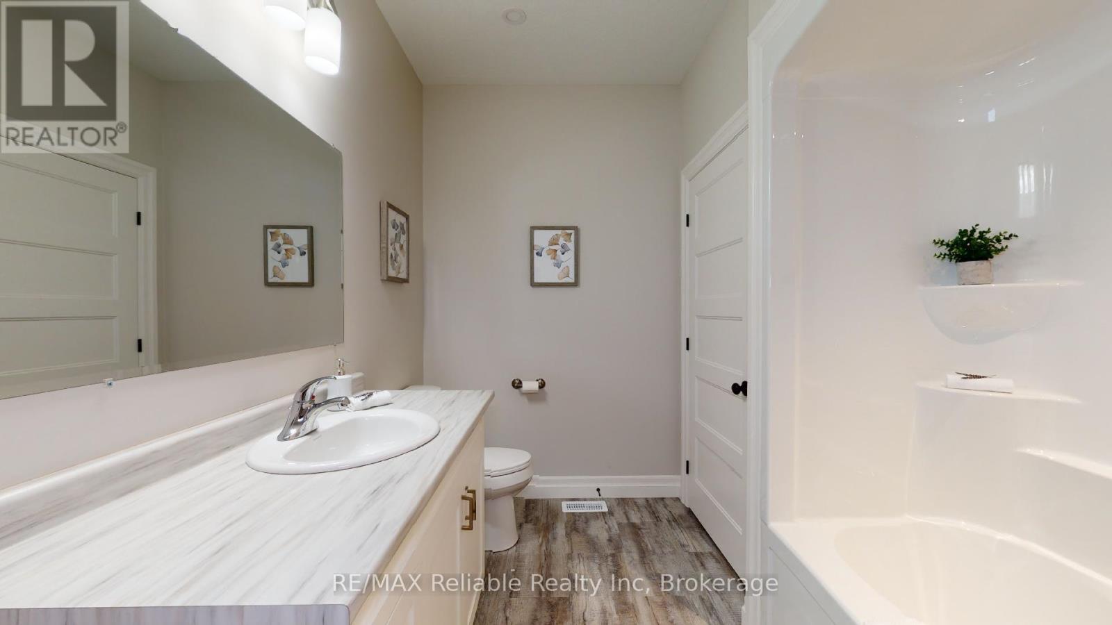 7 Thimbleweed Drive, Bluewater, Ontario  L6E 0J7 - Photo 14 - X12435164