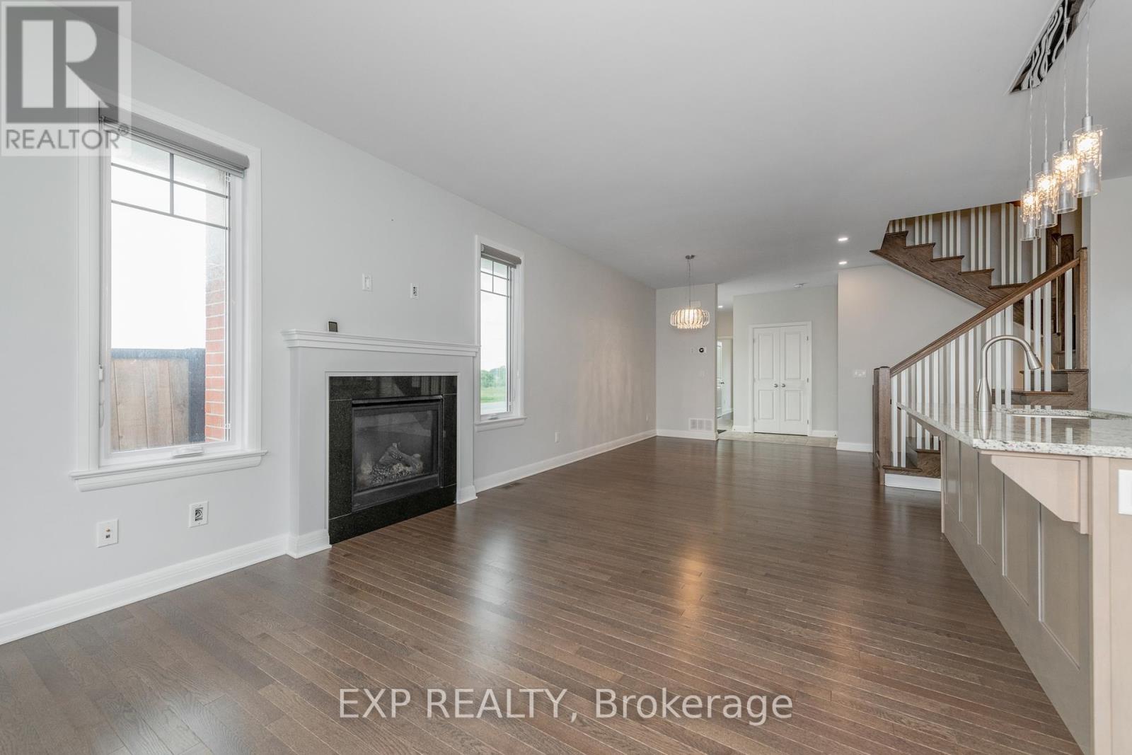 680 Gabriola Way, Ottawa, Ontario  K2T 0M3 - Photo 15 - X12435152