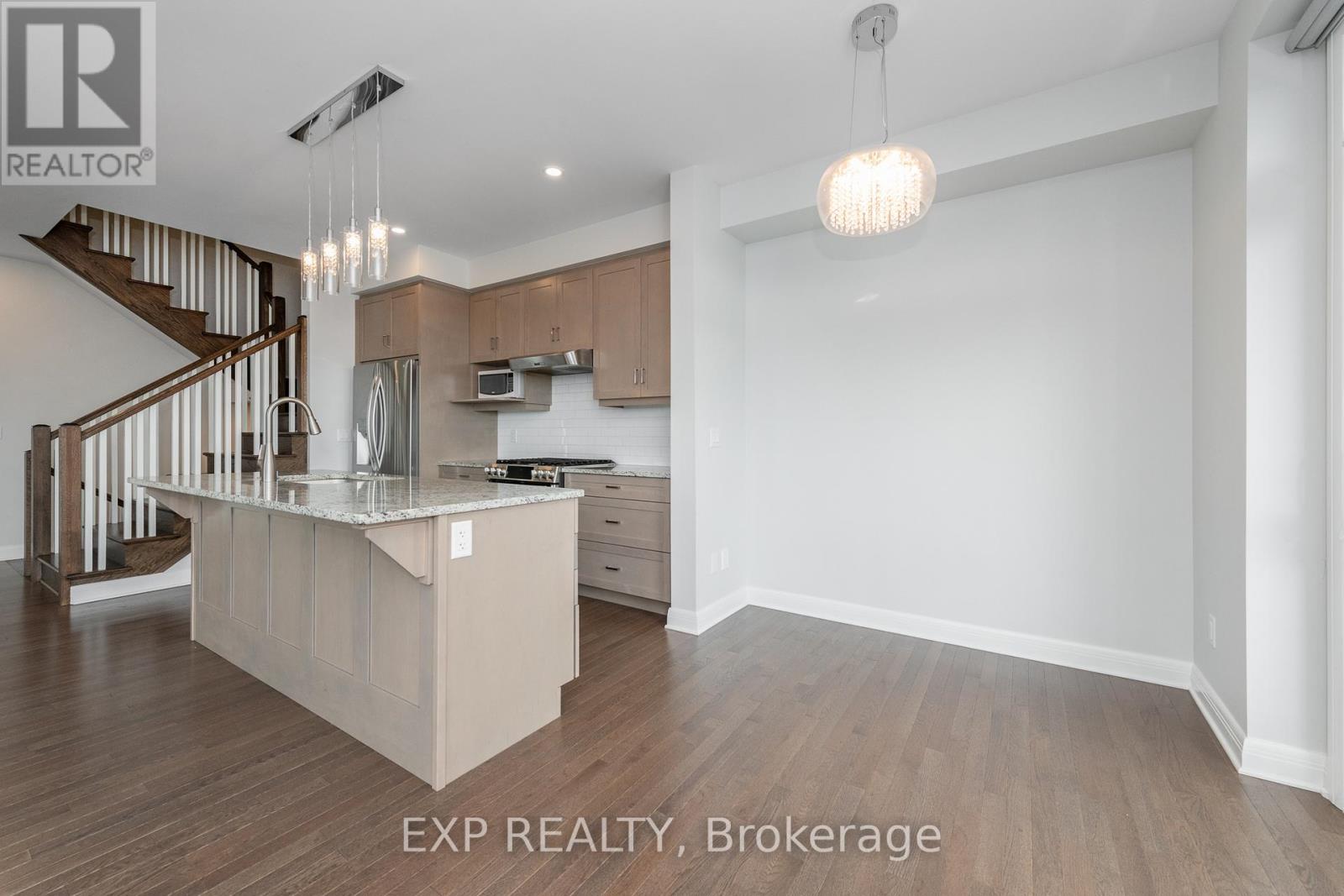 680 Gabriola Way, Ottawa, Ontario  K2T 0M3 - Photo 16 - X12435152