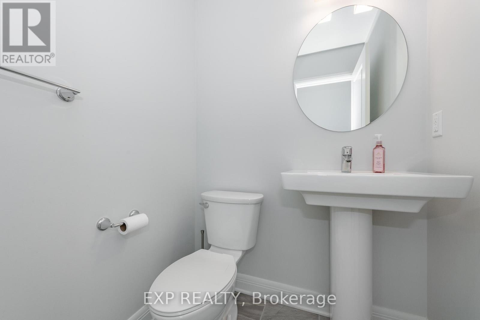 680 Gabriola Way, Ottawa, Ontario  K2T 0M3 - Photo 18 - X12435152