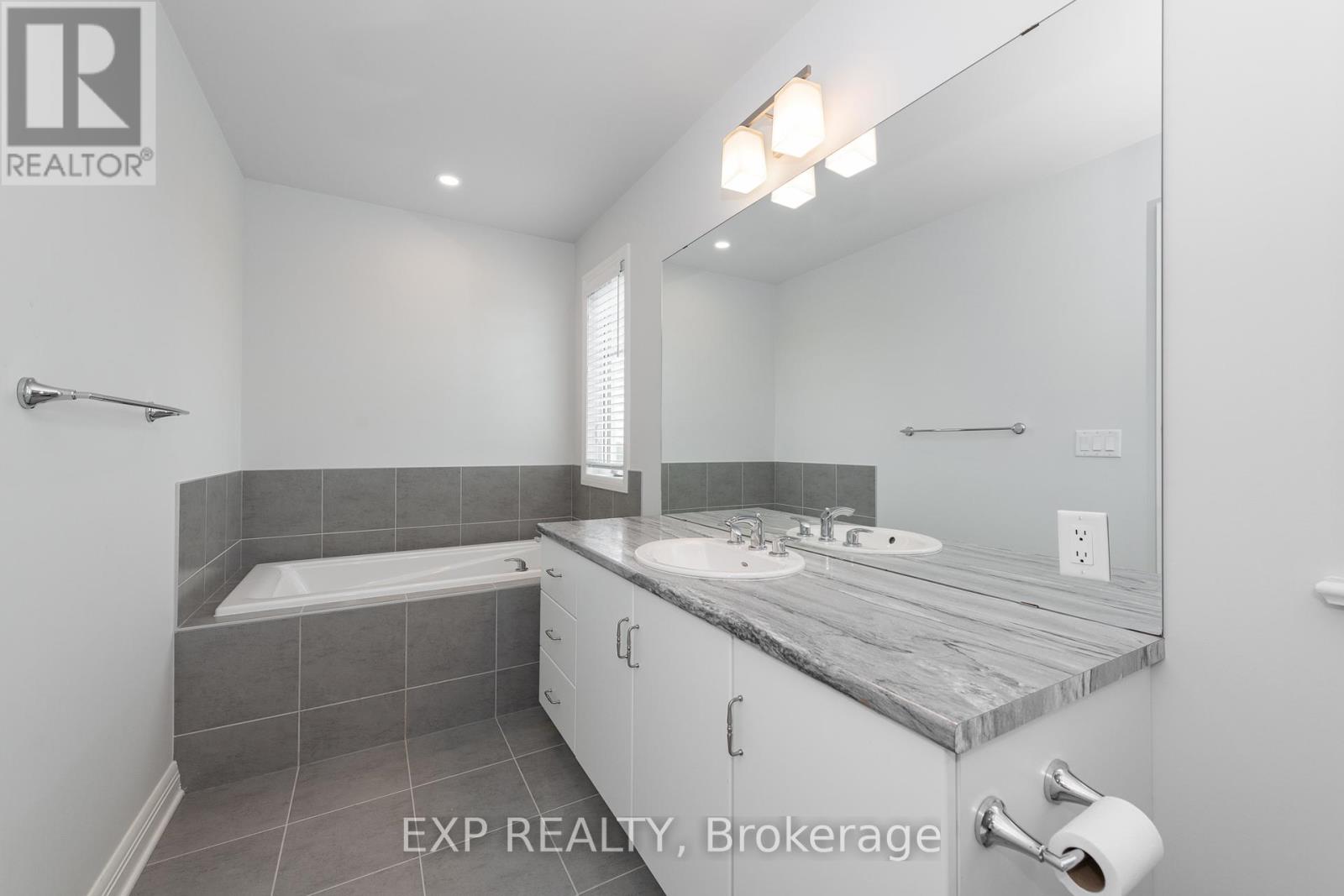 680 Gabriola Way, Ottawa, Ontario  K2T 0M3 - Photo 22 - X12435152