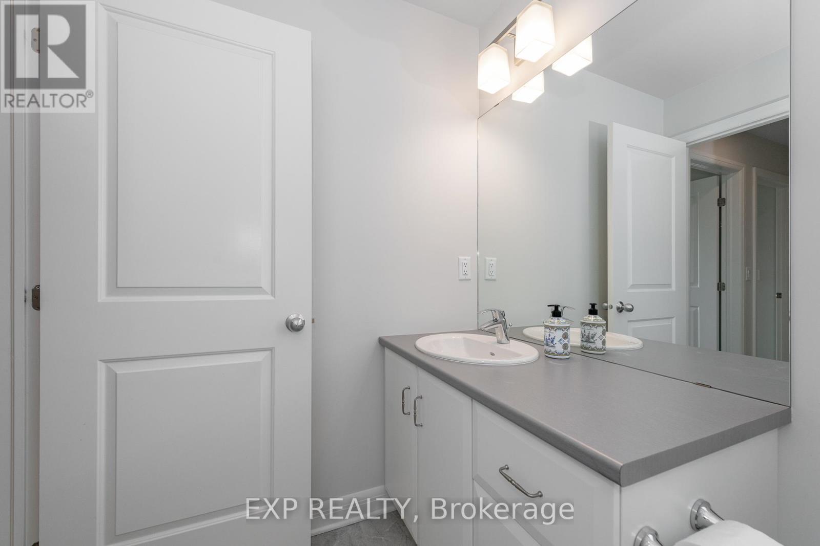 680 Gabriola Way, Ottawa, Ontario  K2T 0M3 - Photo 25 - X12435152