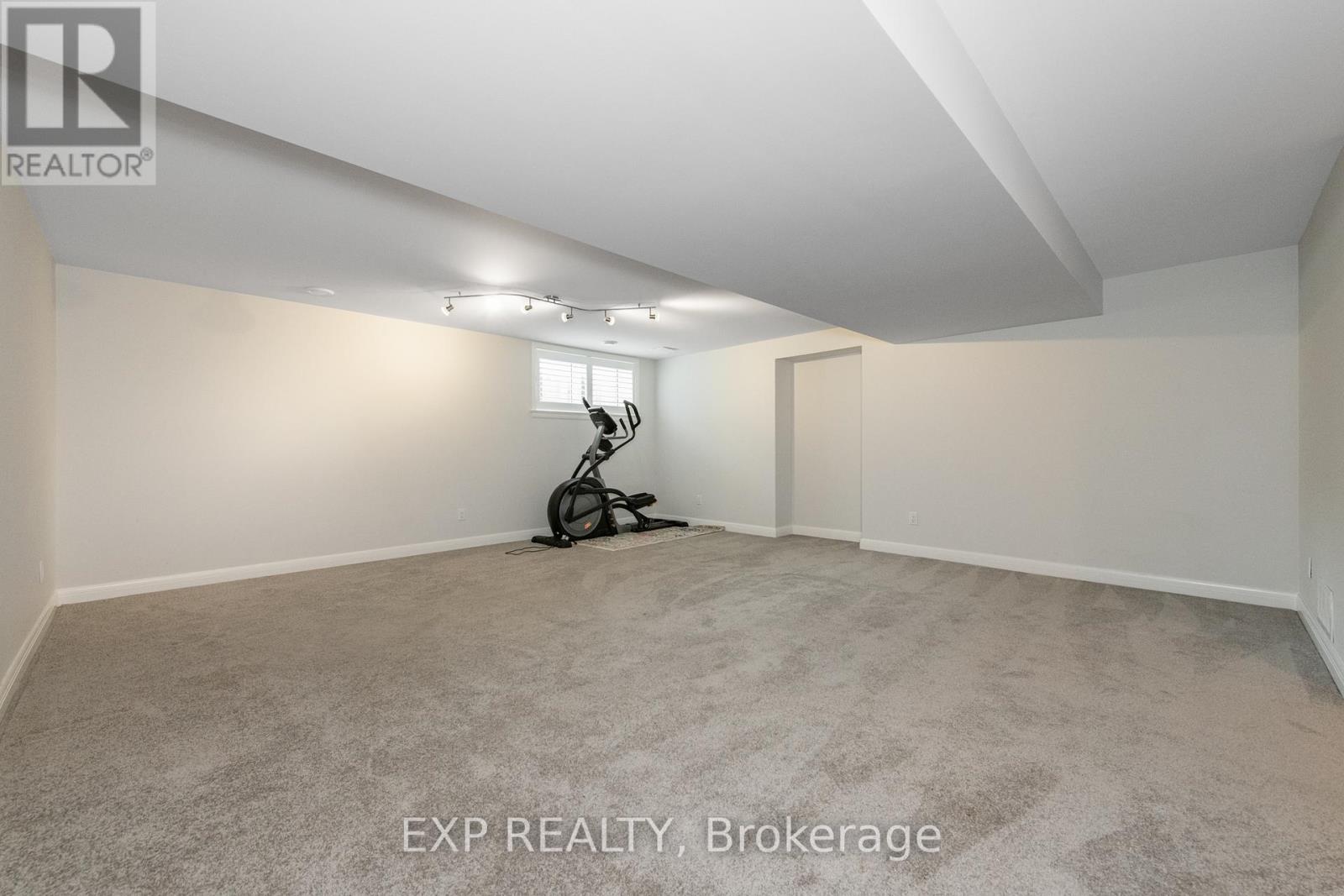 680 Gabriola Way, Ottawa, Ontario  K2T 0M3 - Photo 28 - X12435152