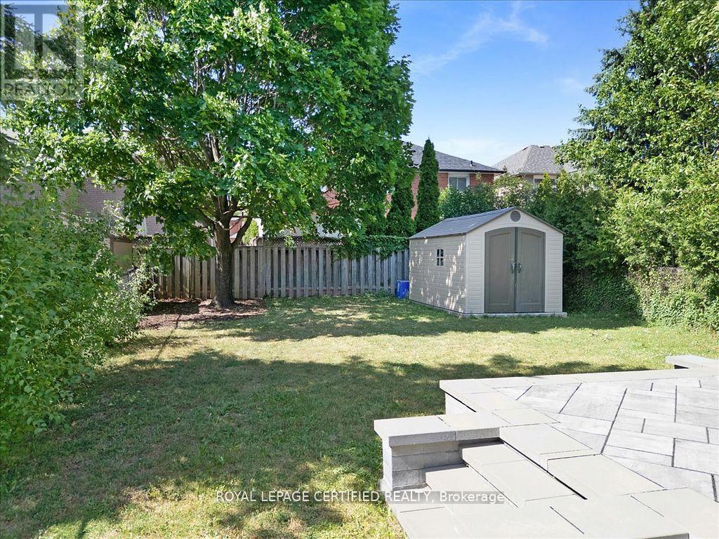 121 Genesee Drive, Oakville, Ontario  L6H 5Z3 - Photo 28 - W12435037