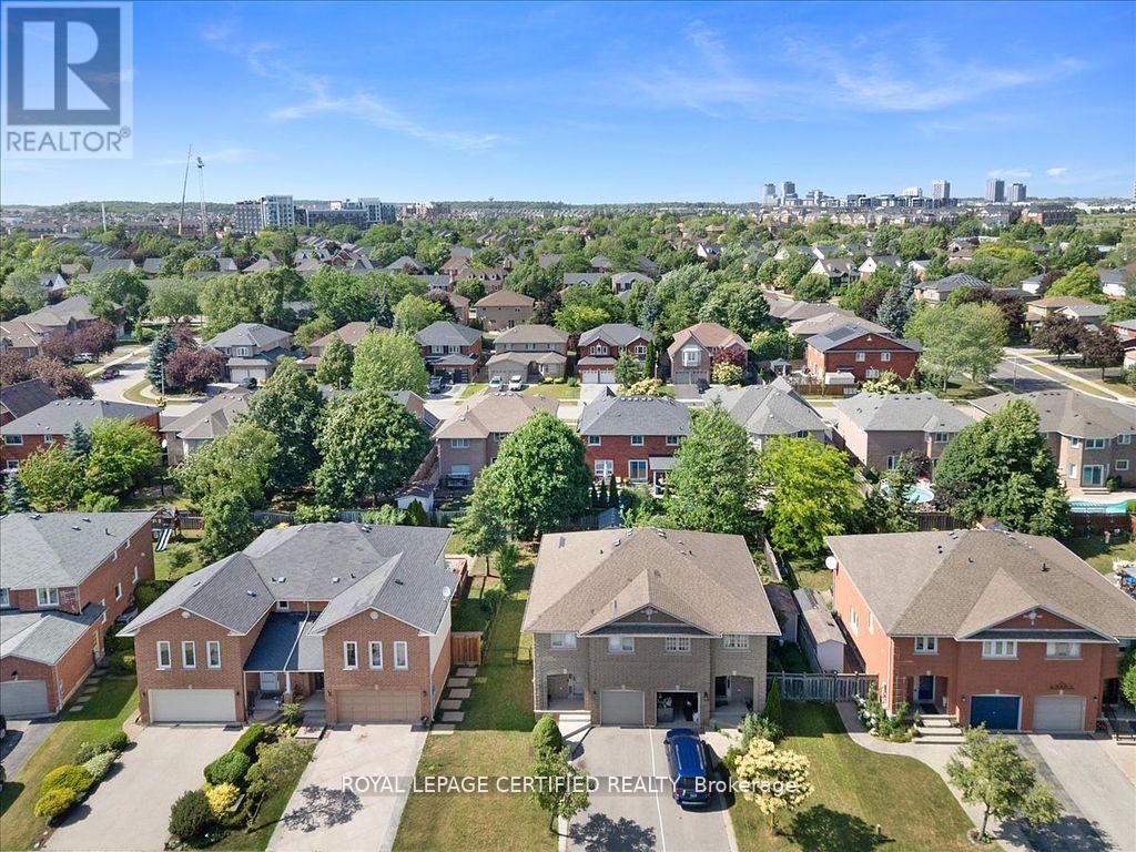121 Genesee Drive, Oakville, Ontario  L6H 5Z3 - Photo 30 - W12435037