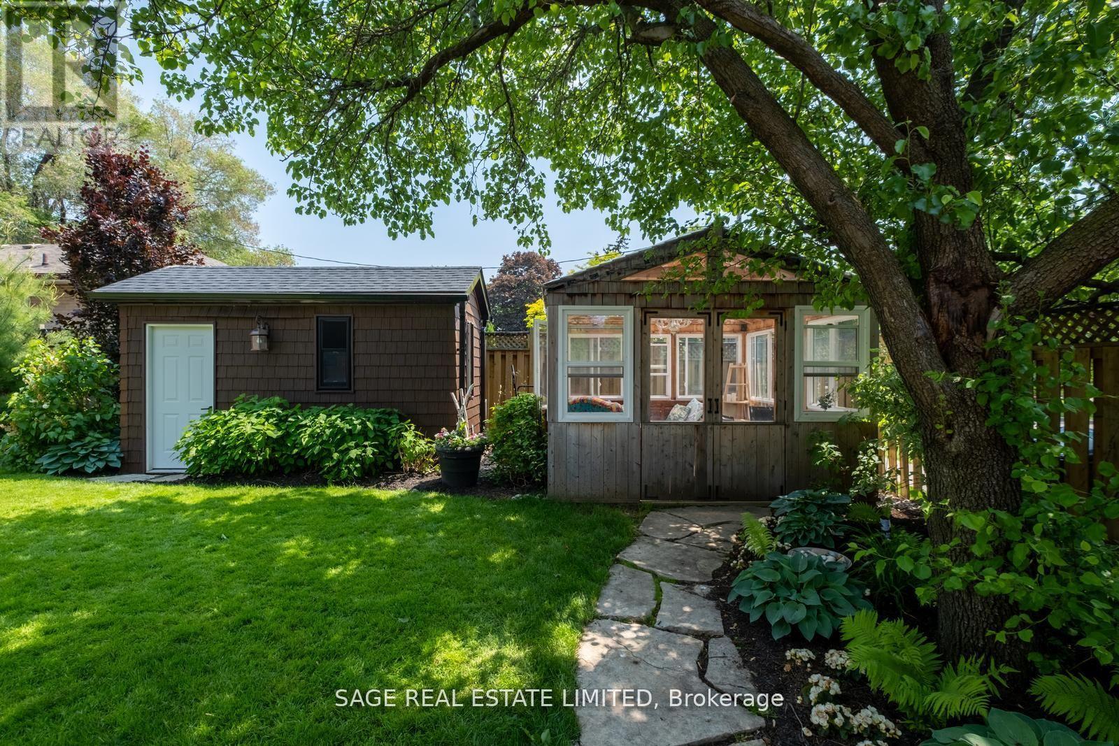 26 Wellesworth Drive, Toronto, Ontario  M9C 4P7 - Photo 49 - W12435039