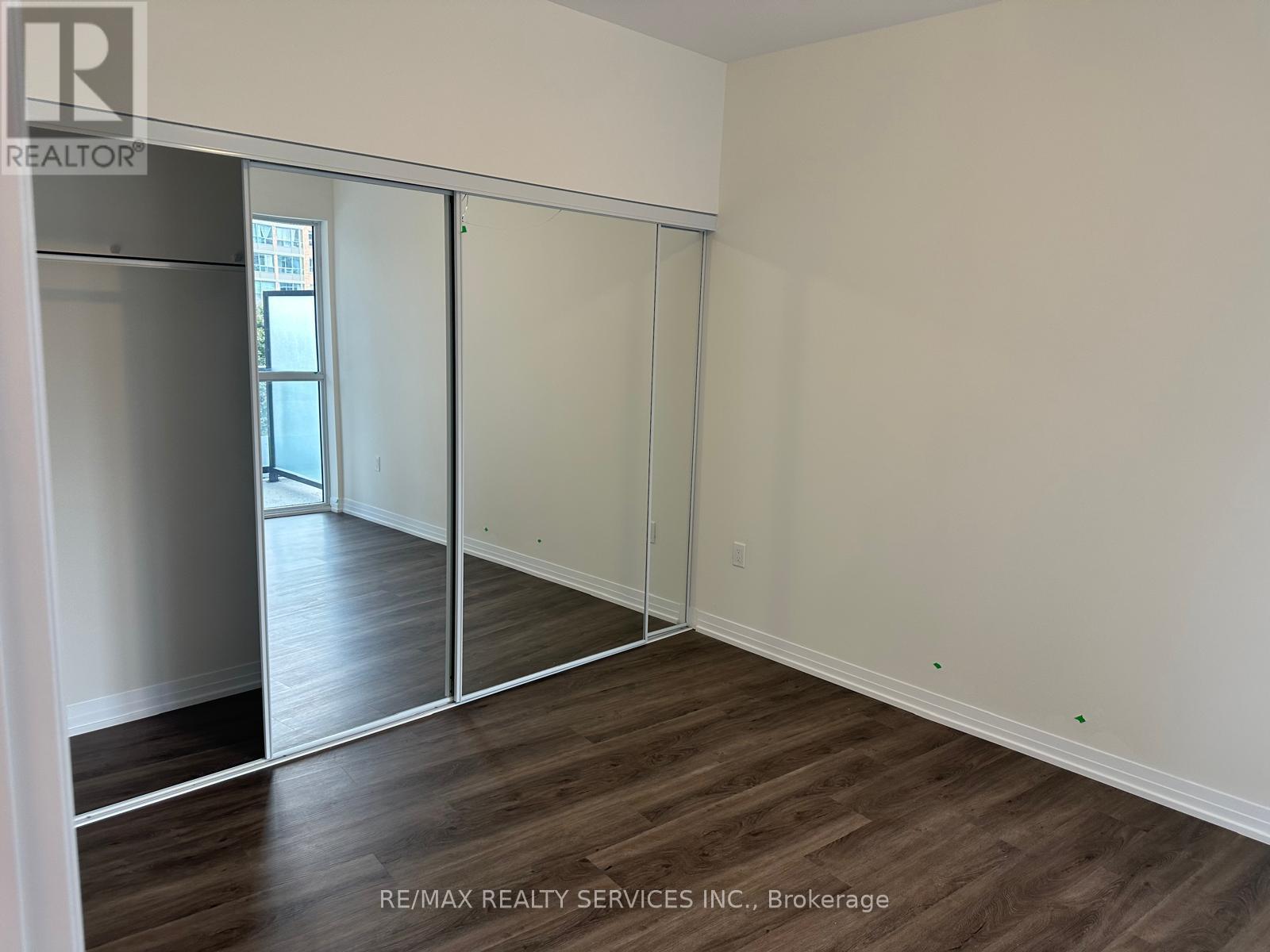 414 - 15 Watergarden Drive, Mississauga, Ontario  L5R 0G8 - Photo 12 - W12435063