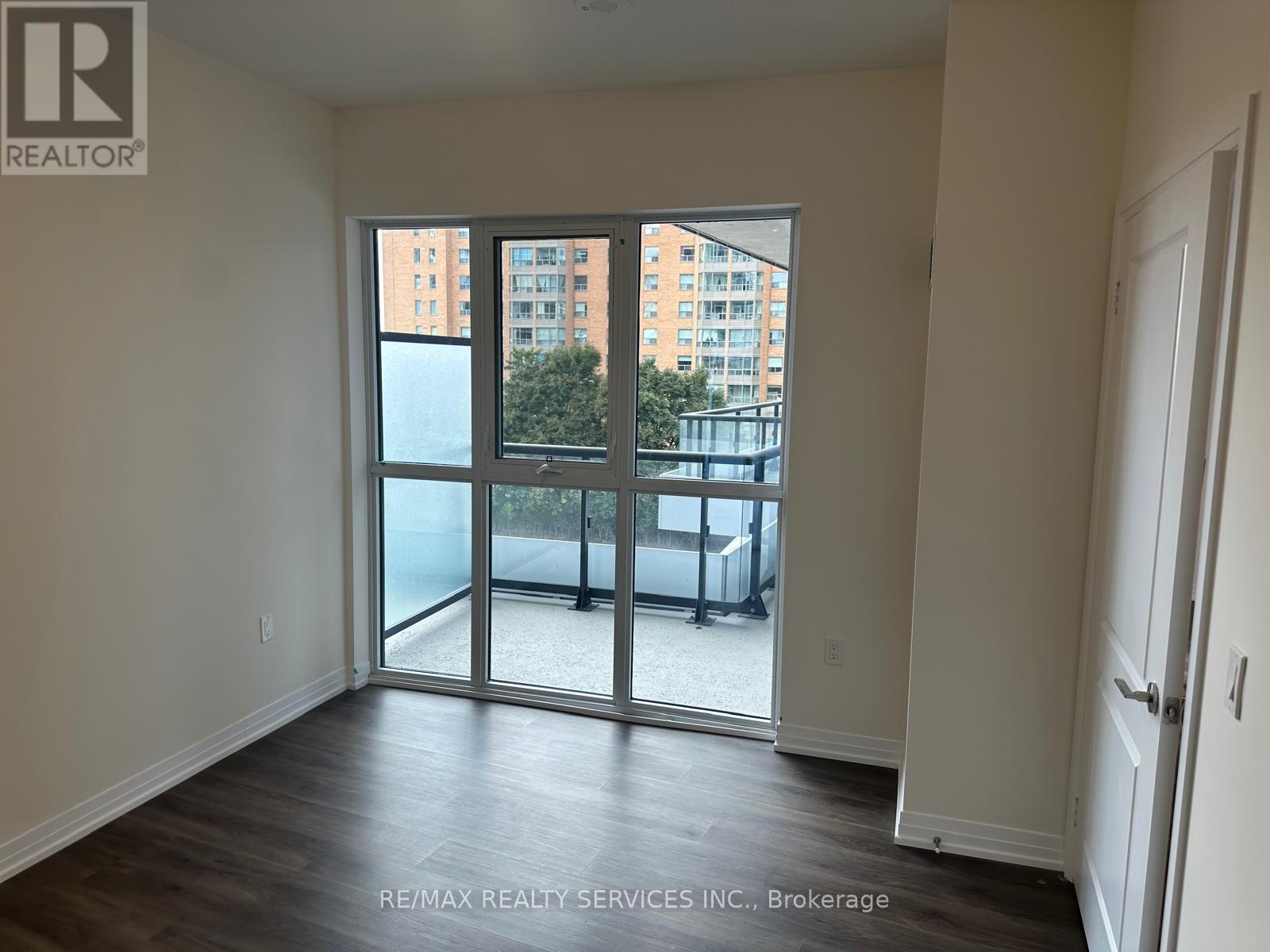 414 - 15 Watergarden Drive, Mississauga, Ontario  L5R 0G8 - Photo 13 - W12435063