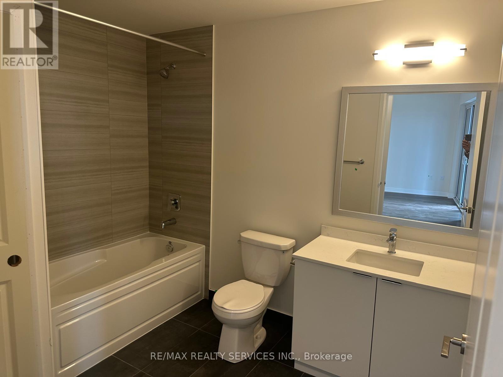 414 - 15 Watergarden Drive, Mississauga, Ontario  L5R 0G8 - Photo 14 - W12435063