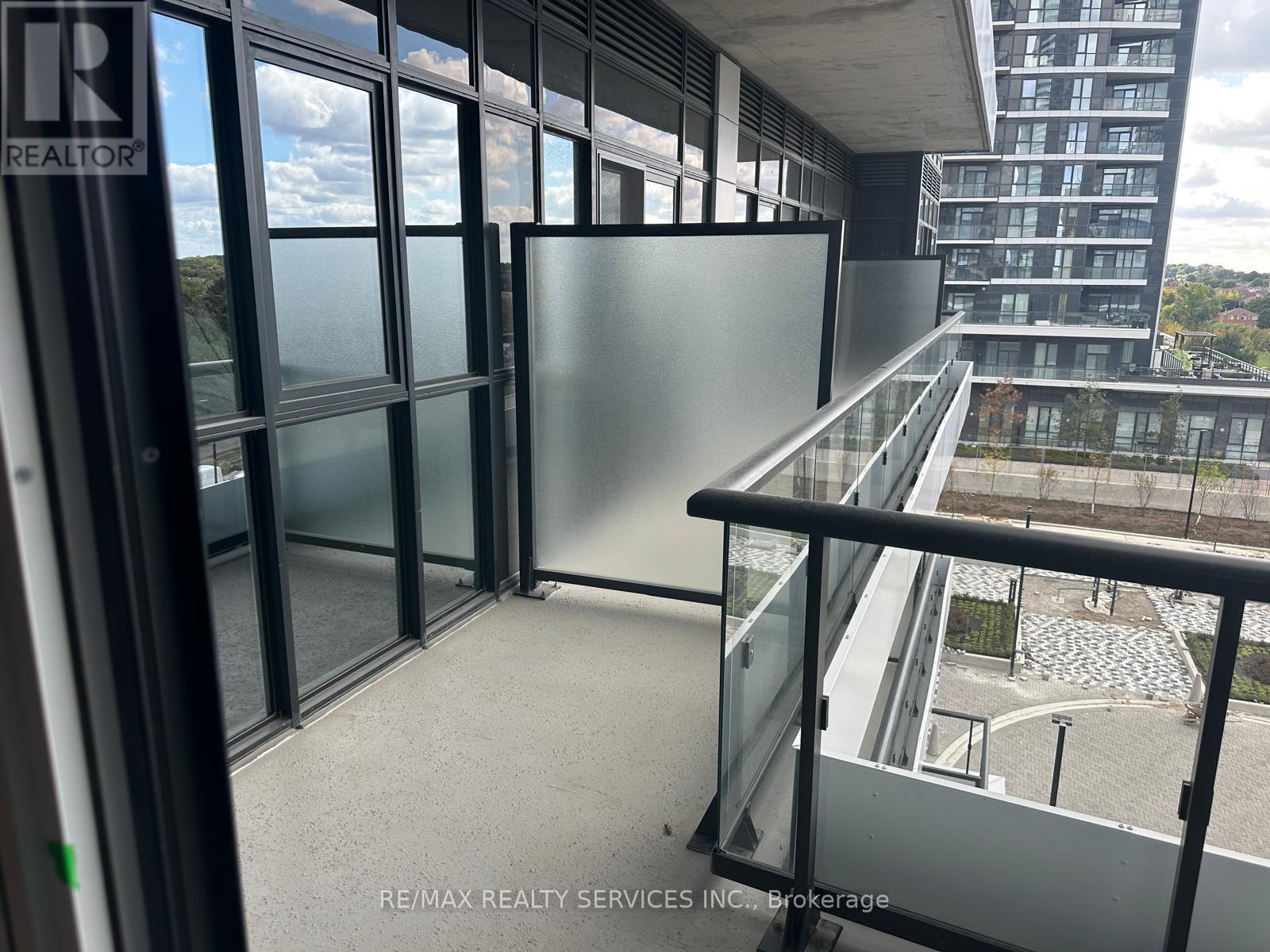 414 - 15 Watergarden Drive, Mississauga, Ontario  L5R 0G8 - Photo 9 - W12435063