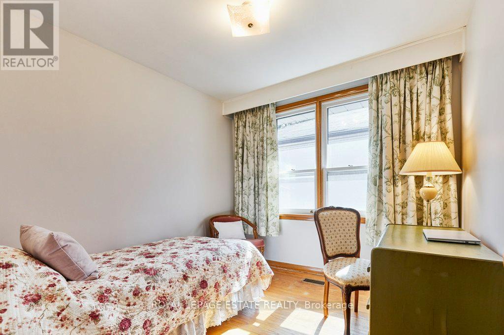 5 Bolger Place, Toronto, Ontario  M9W 4R6 - Photo 17 - W12435118
