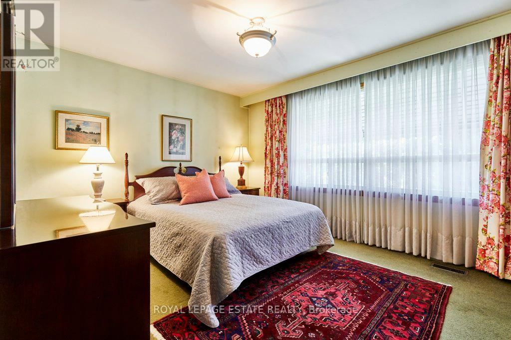 5 Bolger Place, Toronto, Ontario  M9W 4R6 - Photo 19 - W12435118