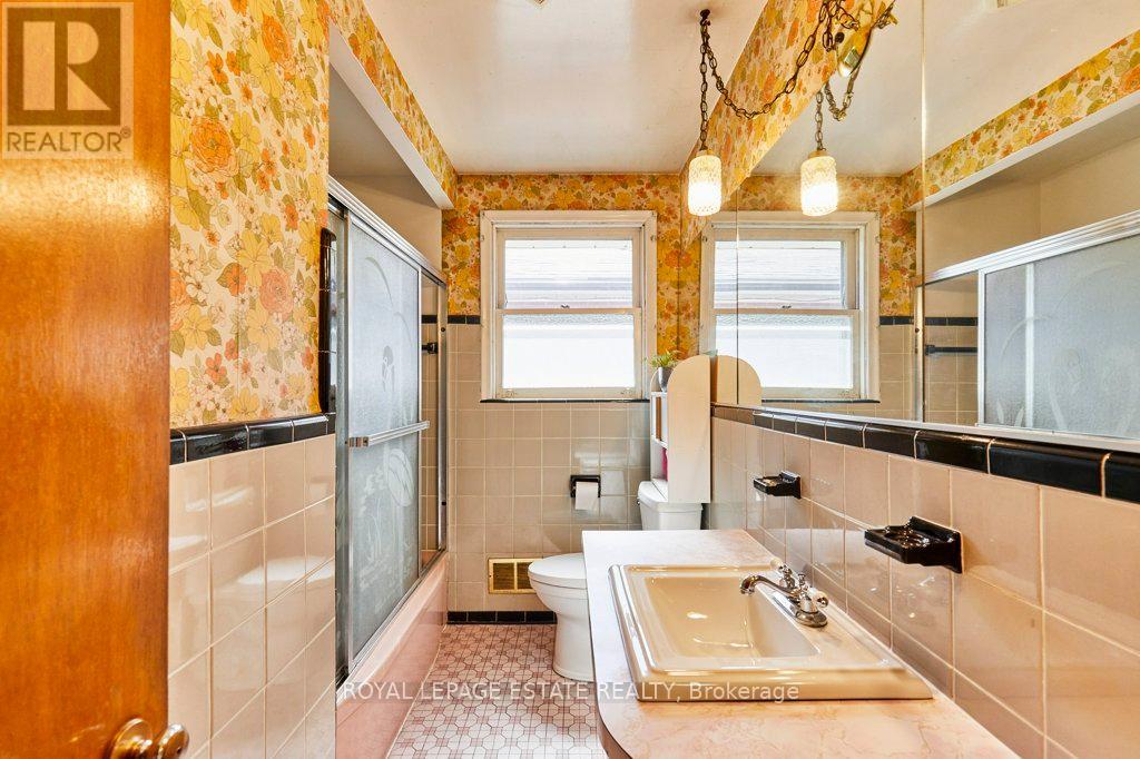 5 Bolger Place, Toronto, Ontario  M9W 4R6 - Photo 23 - W12435118