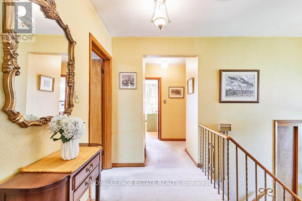 5 Bolger Place, Toronto, Ontario  M9W 4R6 - Photo 5 - W12435118