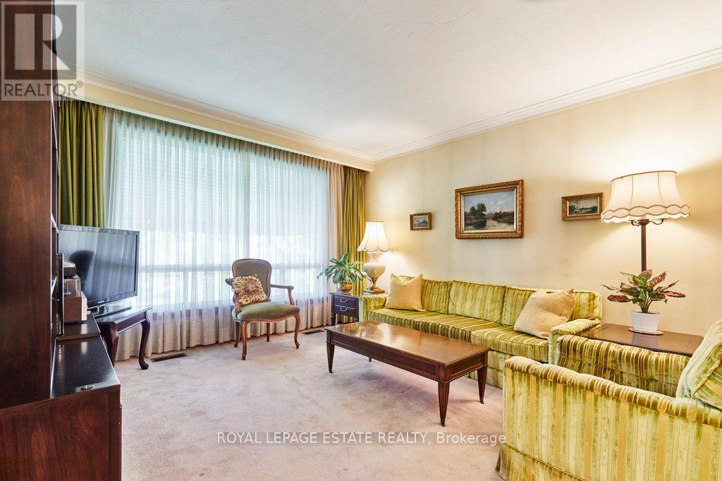 5 Bolger Place, Toronto, Ontario  M9W 4R6 - Photo 7 - W12435118