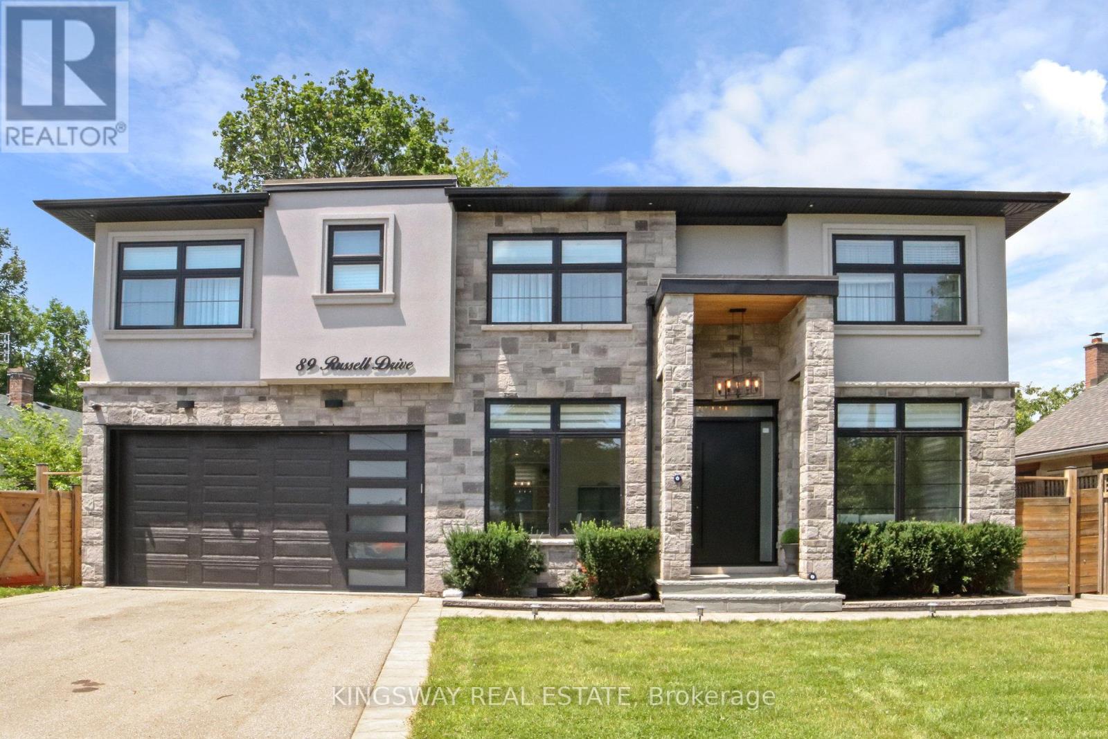 89 Russell Drive, Oakville, Ontario  L6H 1L4 - Photo 1 - W12435140