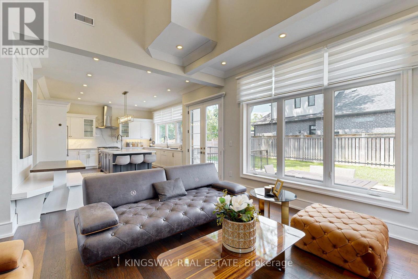 89 Russell Drive, Oakville, Ontario  L6H 1L4 - Photo 22 - W12435140