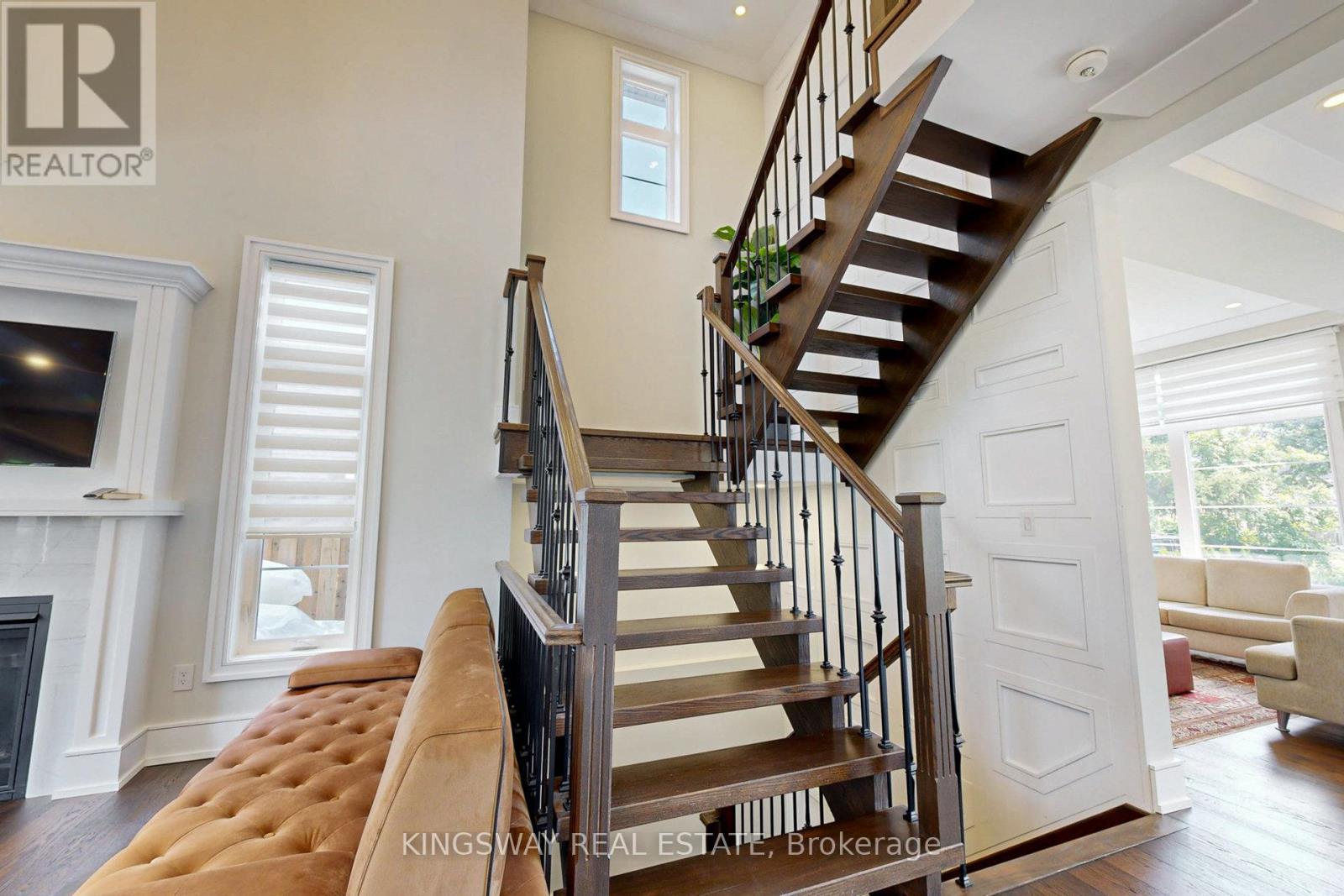 89 Russell Drive, Oakville, Ontario  L6H 1L4 - Photo 26 - W12435140