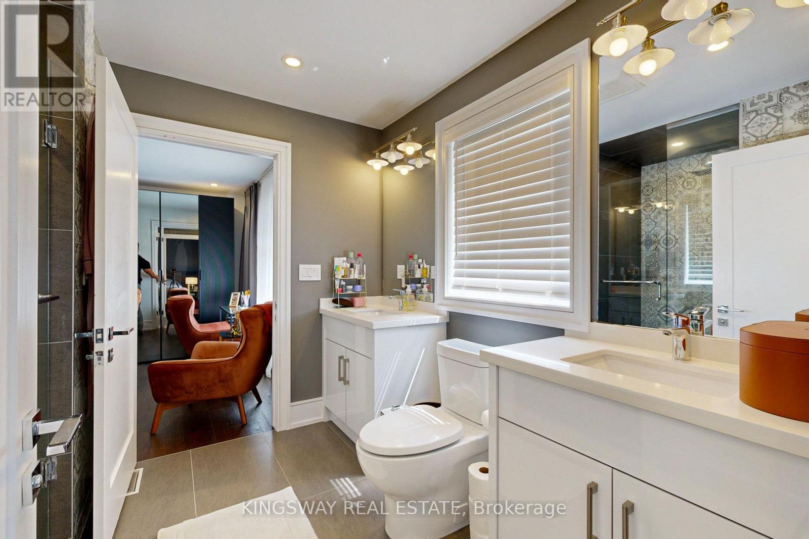 89 Russell Drive, Oakville, Ontario  L6H 1L4 - Photo 35 - W12435140