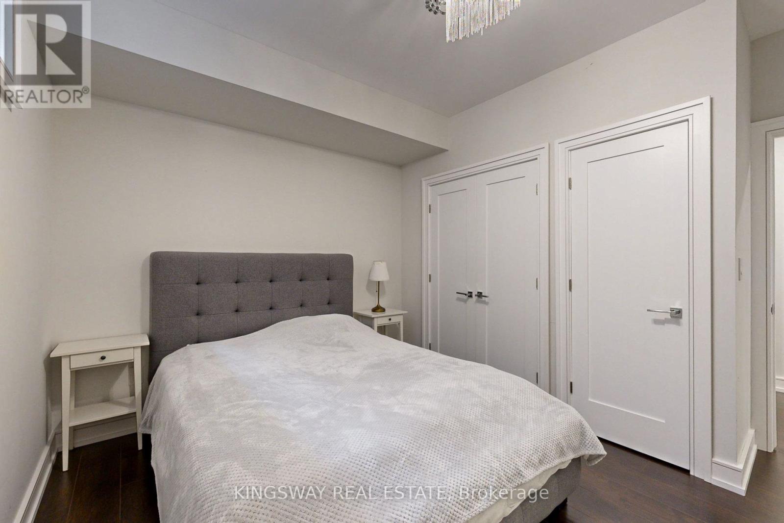 89 Russell Drive, Oakville, Ontario  L6H 1L4 - Photo 48 - W12435140