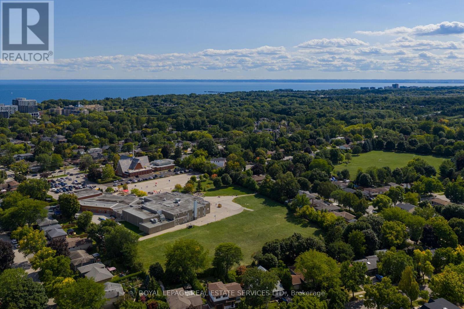 2448 Bridge Road, Oakville, Ontario  L6L 5C2 - Photo 46 - W12435143