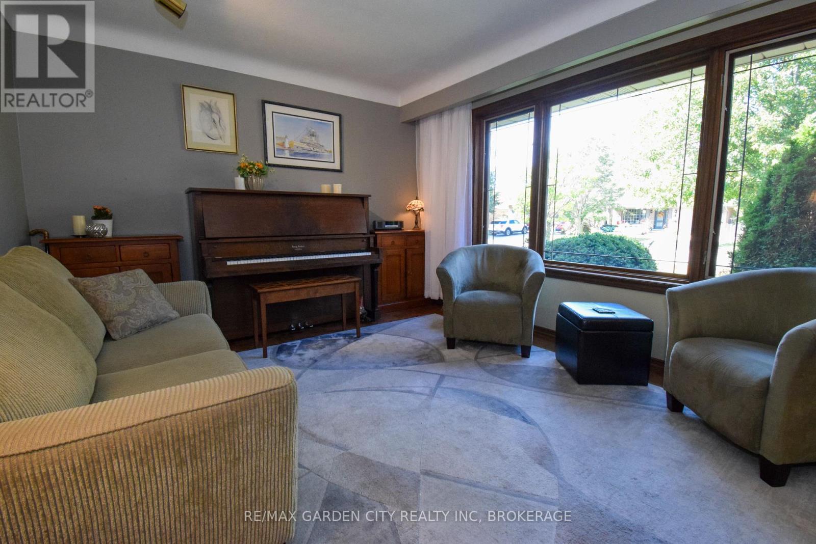40 Belair Drive, St. Catharines (Port Dalhousie), Ontario  L2N 6X9 - Photo 10 - X12435193
