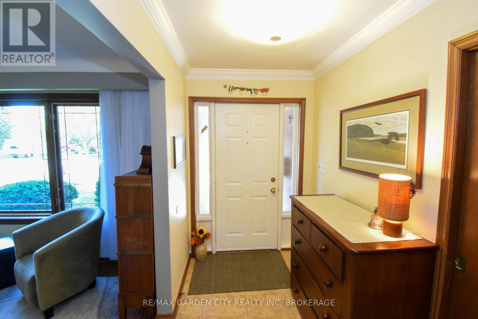 40 Belair Drive, St. Catharines (Port Dalhousie), Ontario  L2N 6X9 - Photo 8 - X12435193