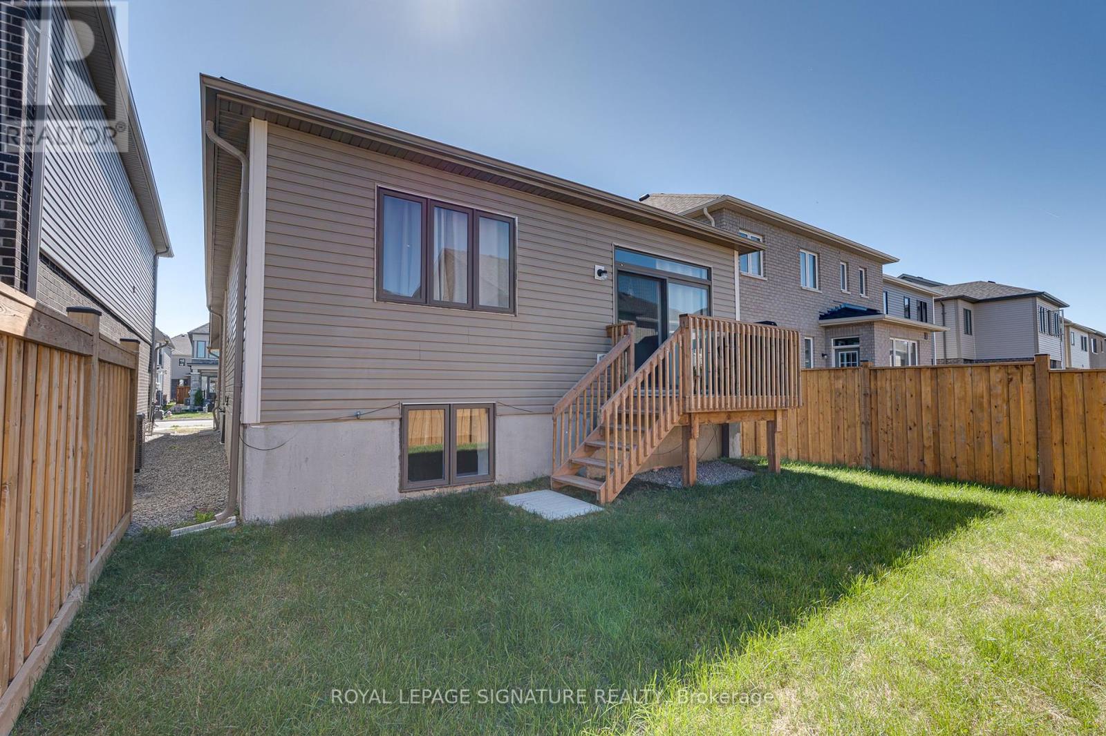 62 Bannister Road, Barrie, Ontario  L9J 0L7 - Photo 26 - S12435010