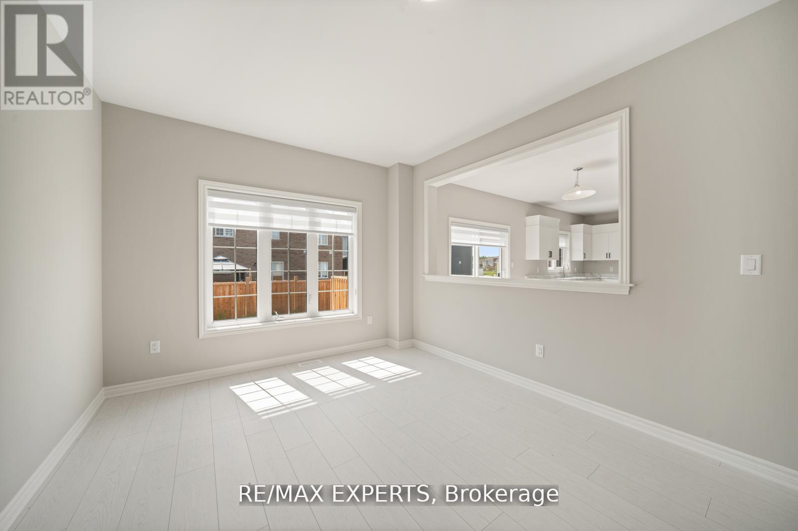 216 Cubitt Street, Clearview, Ontario  L0M 1S0 - Photo 18 - S12432512