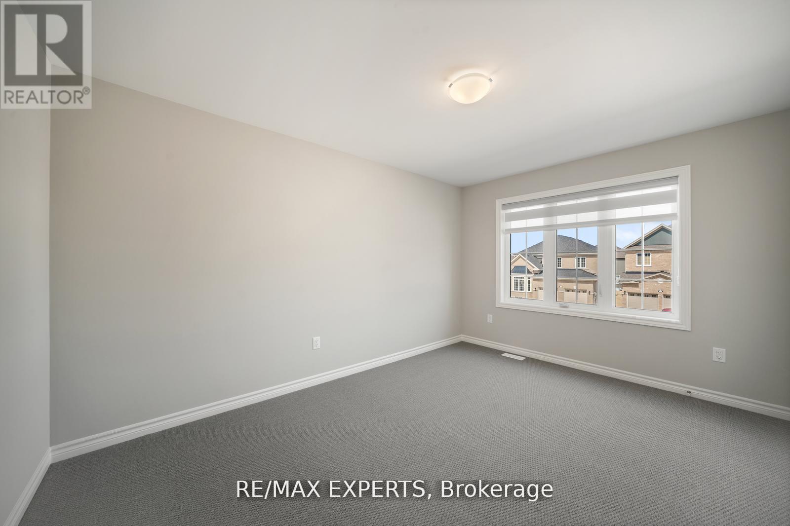 216 Cubitt Street, Clearview, Ontario  L0M 1S0 - Photo 21 - S12432512