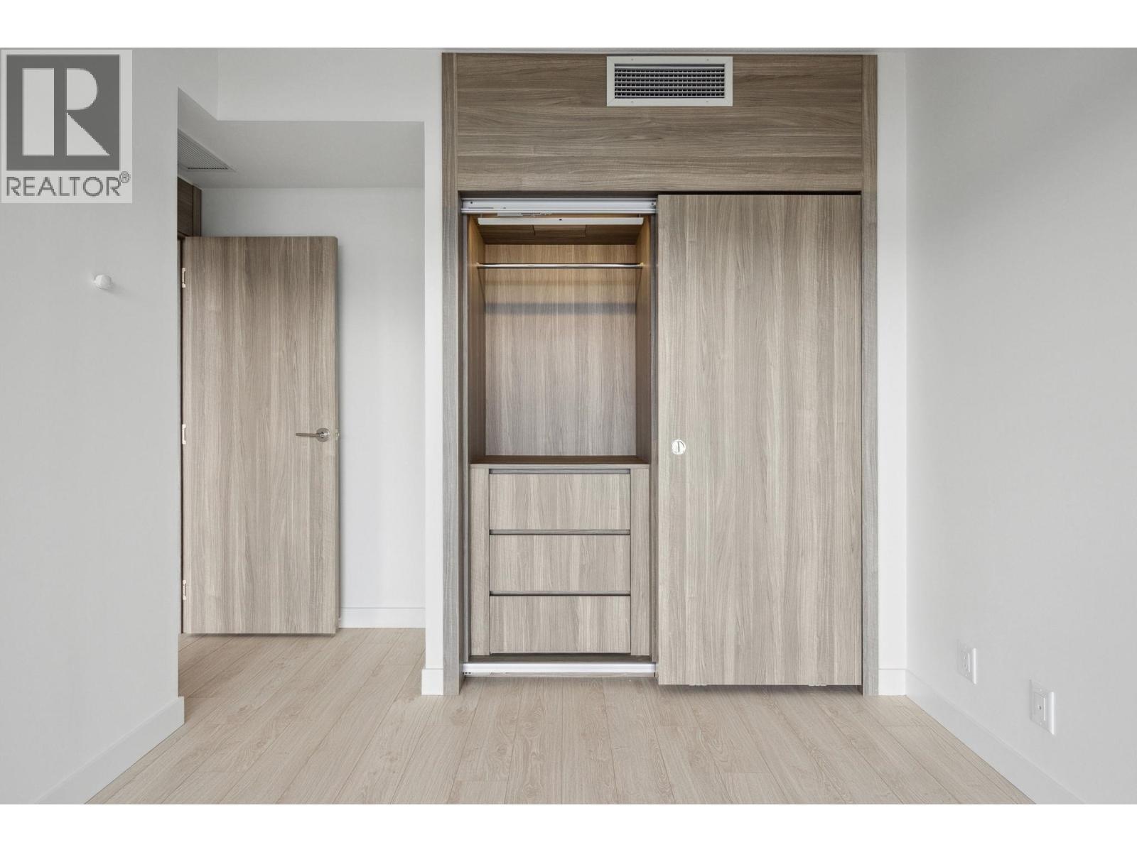 2x03 4880 Lougheed Highway, Burnaby, British Columbia  V5C 0N1 - Photo 13 - R3053642